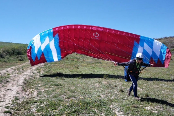Andaventur: Escuela de Vuelo y Vuelos Biplaza